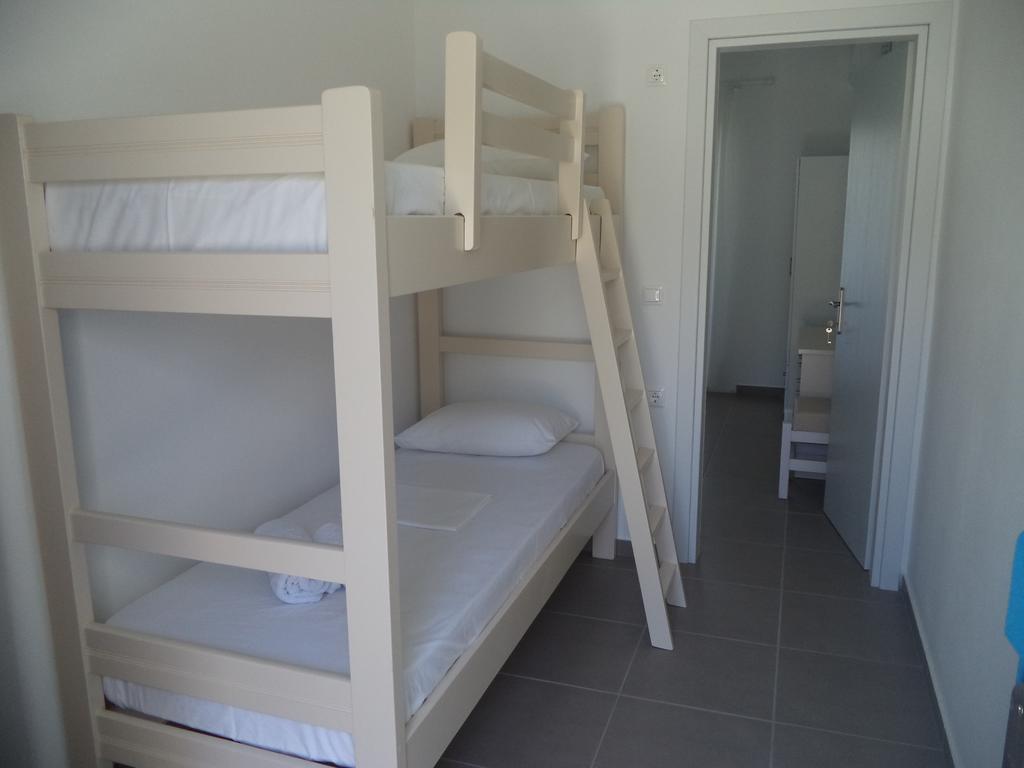 Agios Georgios  Taxiarchis Studios מראה חיצוני תמונה