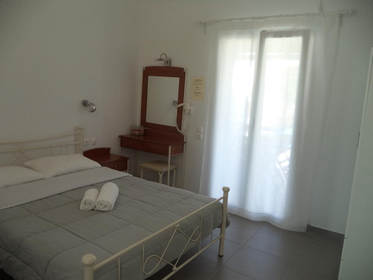 Agios Georgios  Taxiarchis Studios מראה חיצוני תמונה